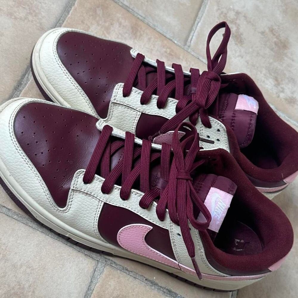 Nike dunk Valentine’s Day